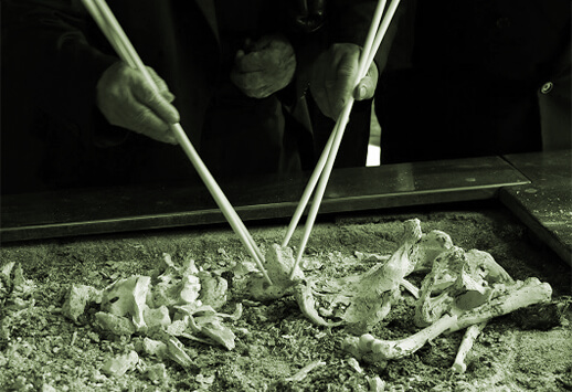 Đa phần người Nhật sẽ tổ chức tang lễ theo nghi thức đạo Phật. Ảnh: Pixta